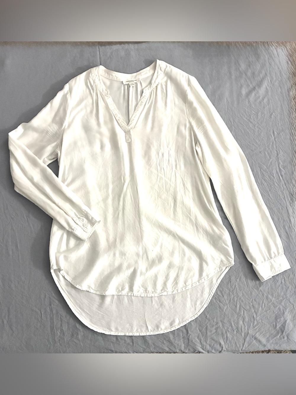 beachlunchlounge White V-Neck Long Sleeve Tunic